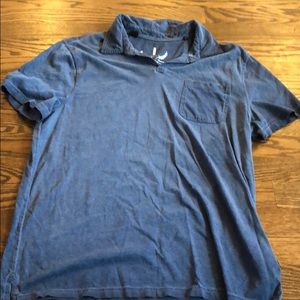 Blue collared casual shirt